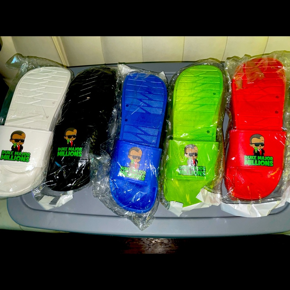 Men Duke major millions slides